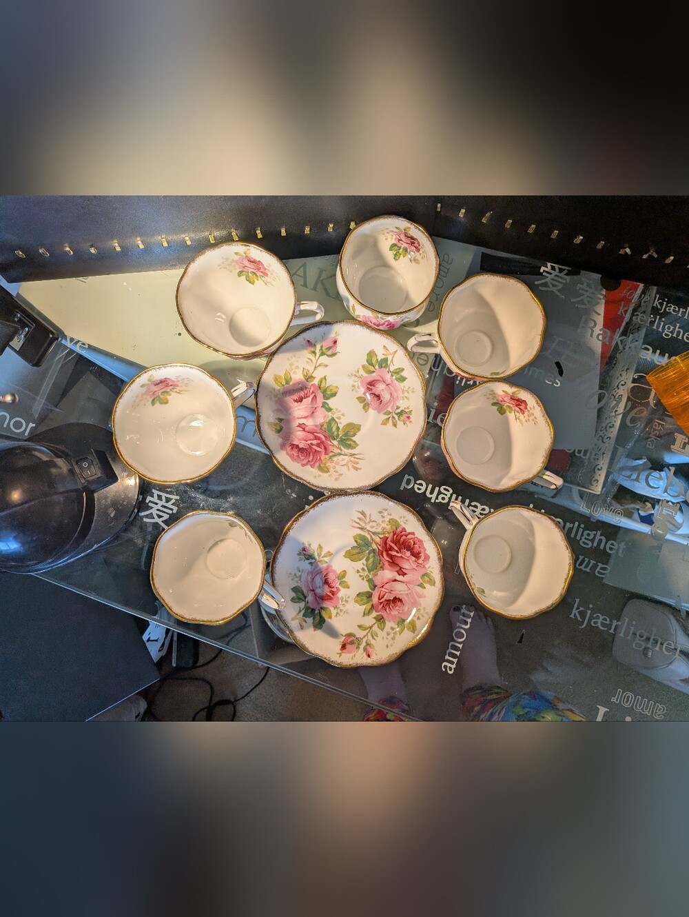 9 Pieces American Beauty Royal Albert.